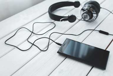 2:0！3:2！足坛悲喜夜:皇马先赛登顶施压巴萨，利物浦遭补时绝杀